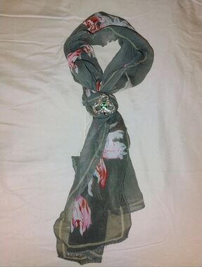 Chiffon Floral Scarf with Decorative Brooch - Green Floral